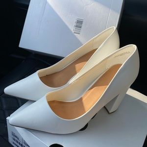 Bamboos Bellflower White 3 inch Ladies Heels.